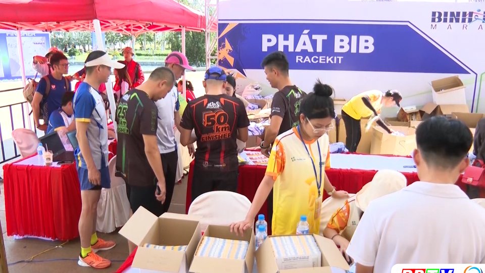 Runner nước ngoài háo hức với giải marathon Bình Phước