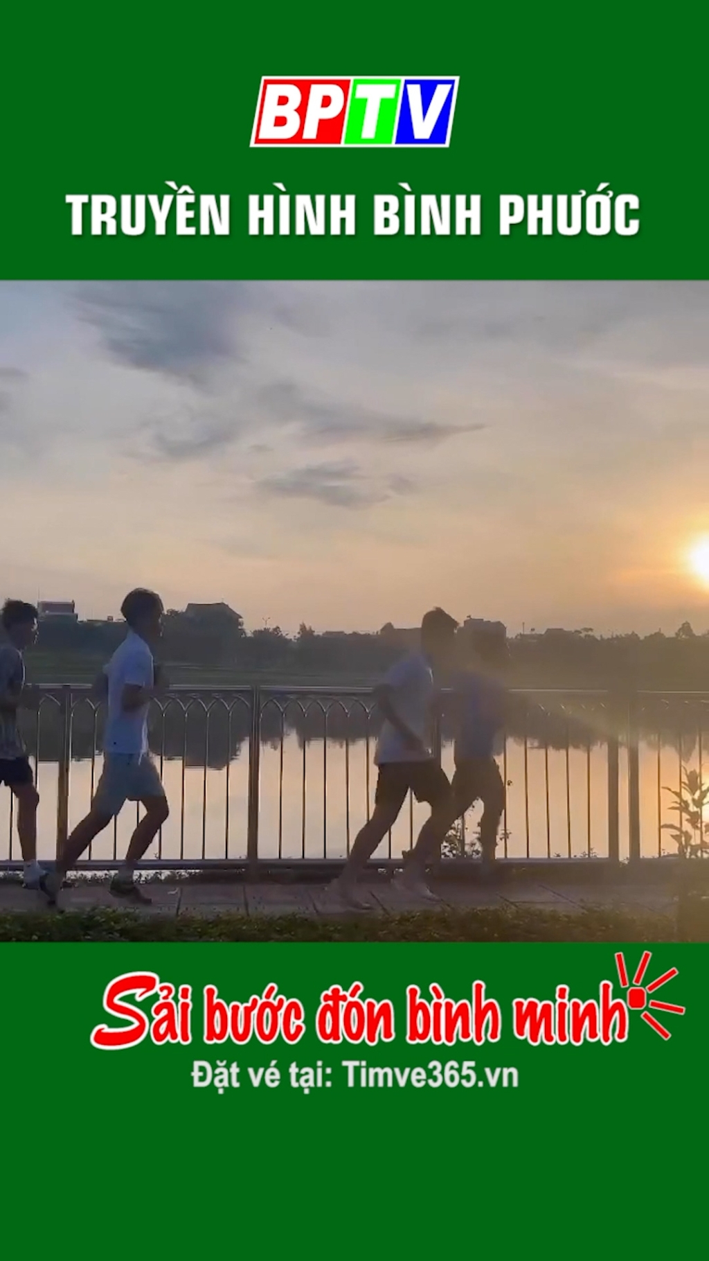 Sải bước đ&oacute;n b&igrave;nh minh #shorts