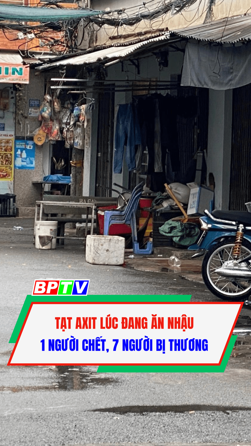 Tạt axit l&uacute;c đang ăn nhậu, 1 người chết, 7 người bị thương  #shorts