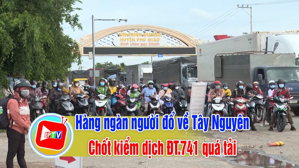 TIN TỨC 100 ĐỘ | Xe chuyên dụng Công an Bình Phước dẫn đường cho hàng ngàn xe về Tây Nguyên