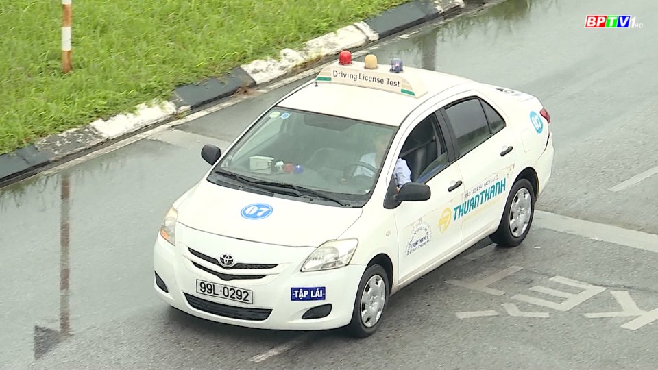 TIN TỨC 100⁰ | Phát hiện hơn 500 giáo viên dạy lái xe dùng bằng giả