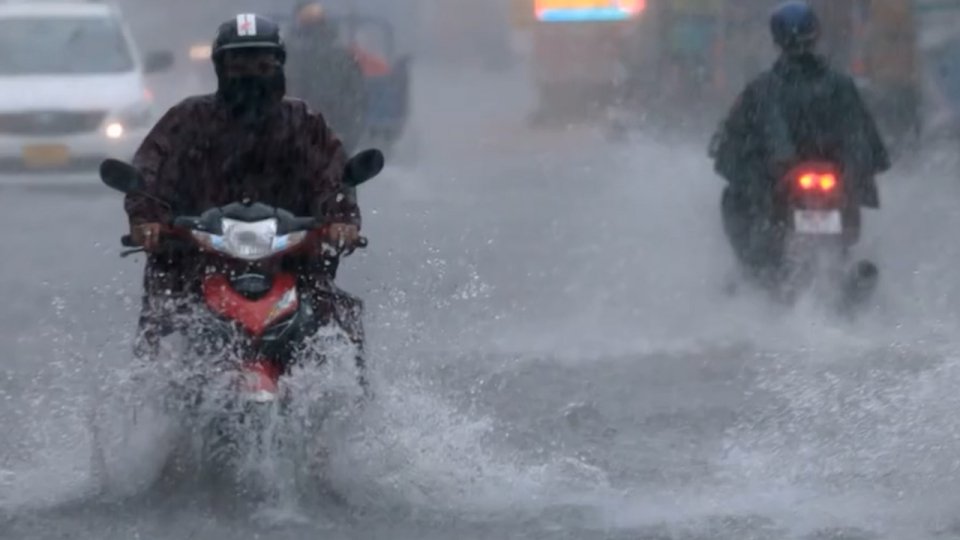 Từ đêm nay 11-10, cả nước nhiều nơi mưa to