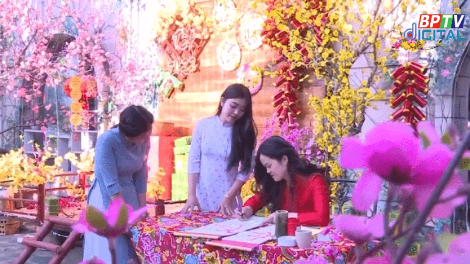 🧧 ✍️  Xin chữ đầu năm: Nét đẹp văn hoá của người Việt 