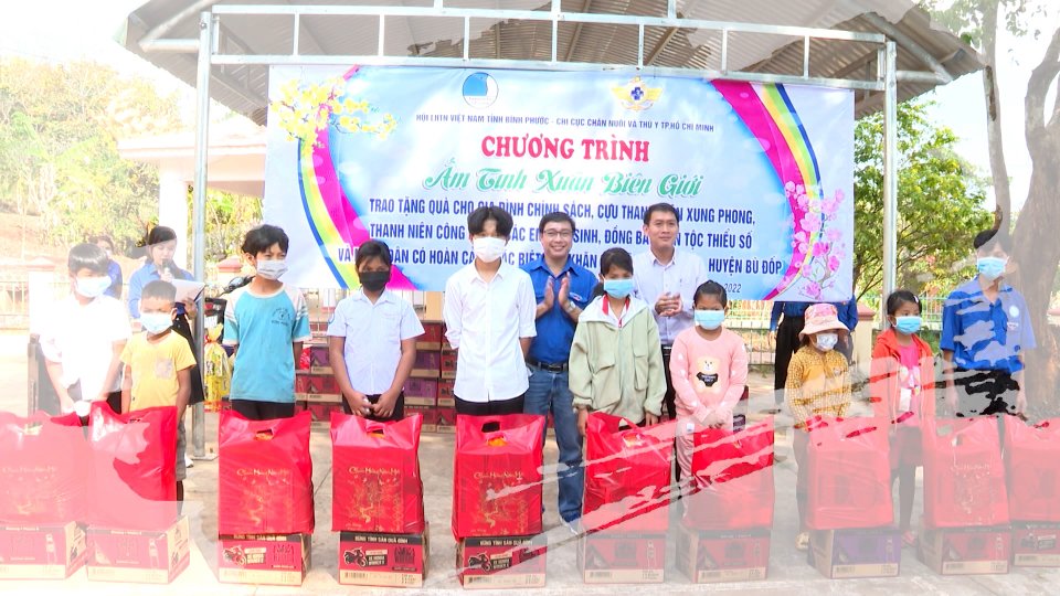 Xuân về trên biên giới